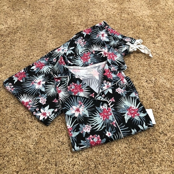 Hurley Other - Hurley / NWT/ Sleep Long Sleeve Notch Collar Pajama Set / Tropical Oasis / LG